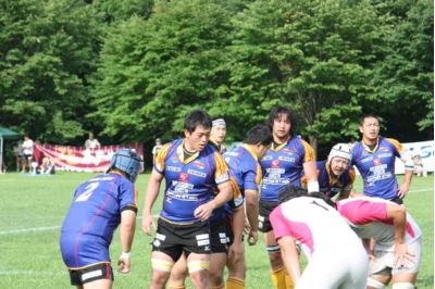 FW陣 保坂選手(中央)